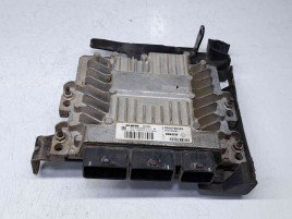 Calculator motor ECU Renault Megane 2 [Fabr 2002-2008] 8200766462 | 8200592611  