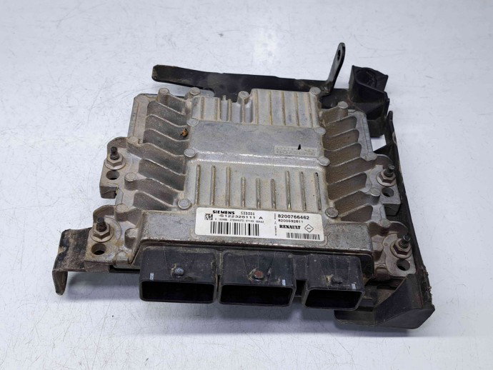 Calculator motor ECU Renault Megane 2 [Fabr 2002-2008] 8200766462 | 8200592611  
