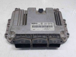 Calculator motor ECU Renault Megane 2 [Fabr 2002-2008] 8200705747 | 0281013907   
