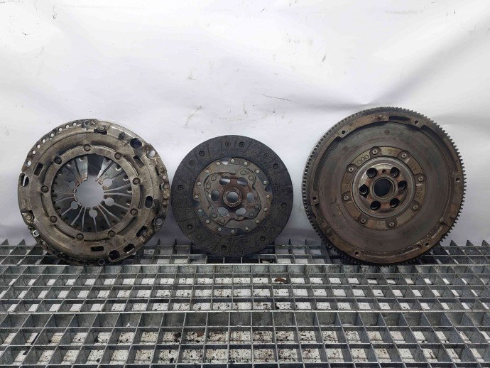 Kit ambreiaj volanta masa dubla Skoda Octavia 2 Combi (1Z5) [Fabr 2004-2013] OEM 1.6 TDI CAYC 77KW / 105CP  