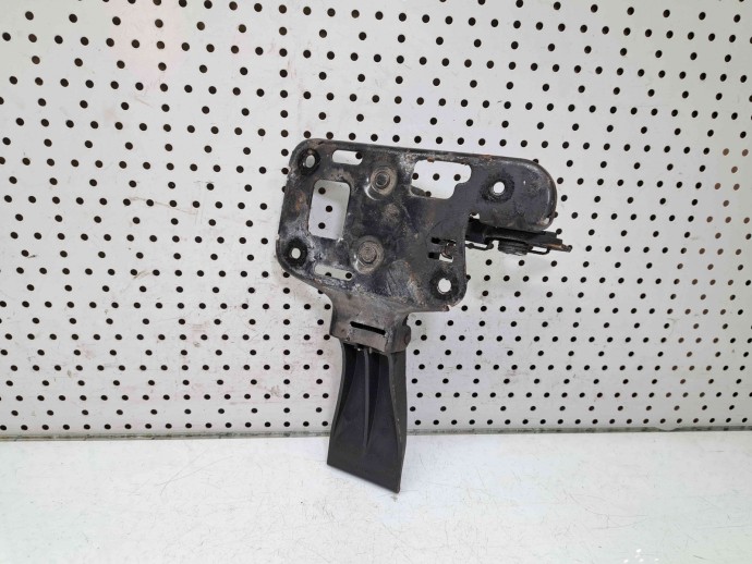 Broasca capota Audi A4 (8K2, B8) [Fabr 2008-2015] 8T0823480