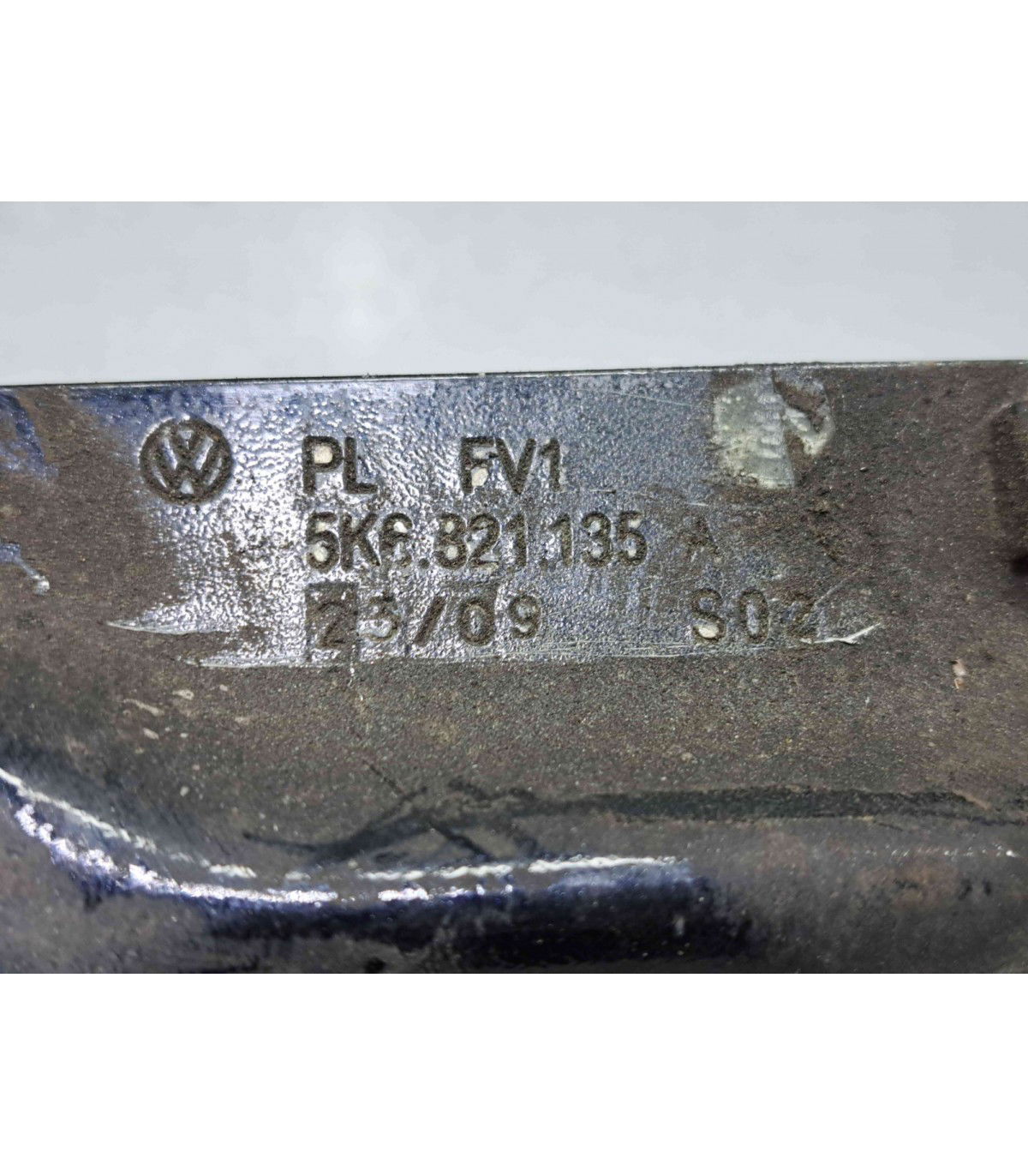 Suport aripa stanga fata Volkswagen Golf 6 (5K1) [Fabr 2009-2013] 5K6821135A