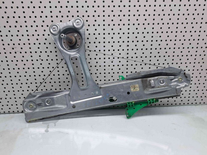 Macara manuala geam stanga spate Opel Astra J [Fabr 2009-2015] 13260131