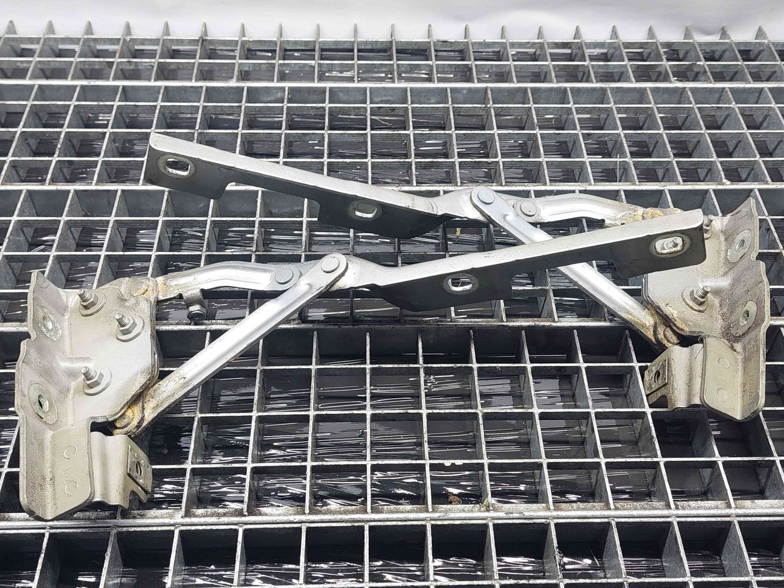 Set balamale capota Opel Astra J [Fabr 2009-2015] 13270788 n 13270787 - imagine 1