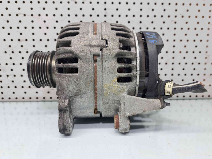 Alternator Audi A3 (8P1) 1.6 tdi, 06F903023F