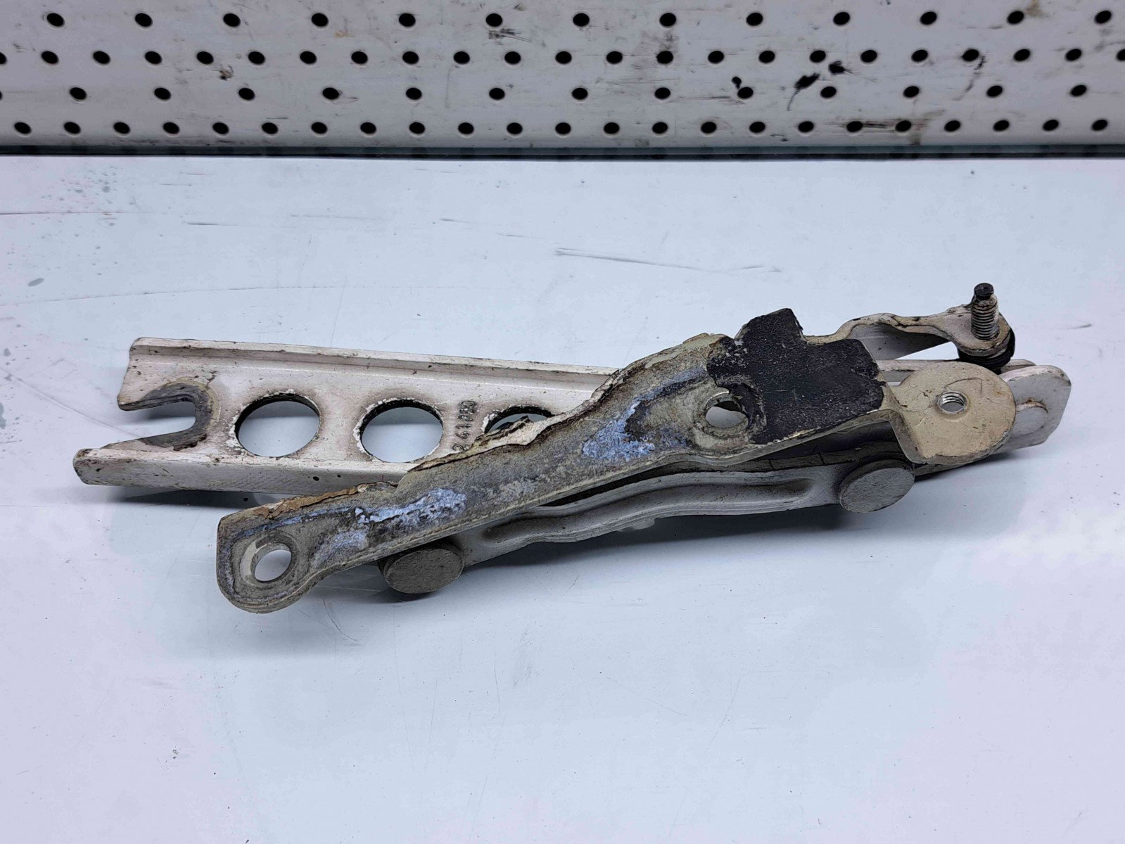 Balama capota dreapta Skoda Octavia 2 Combi (1Z5) [Fabr 2004-2013] 1Z0823302C - imagine 1