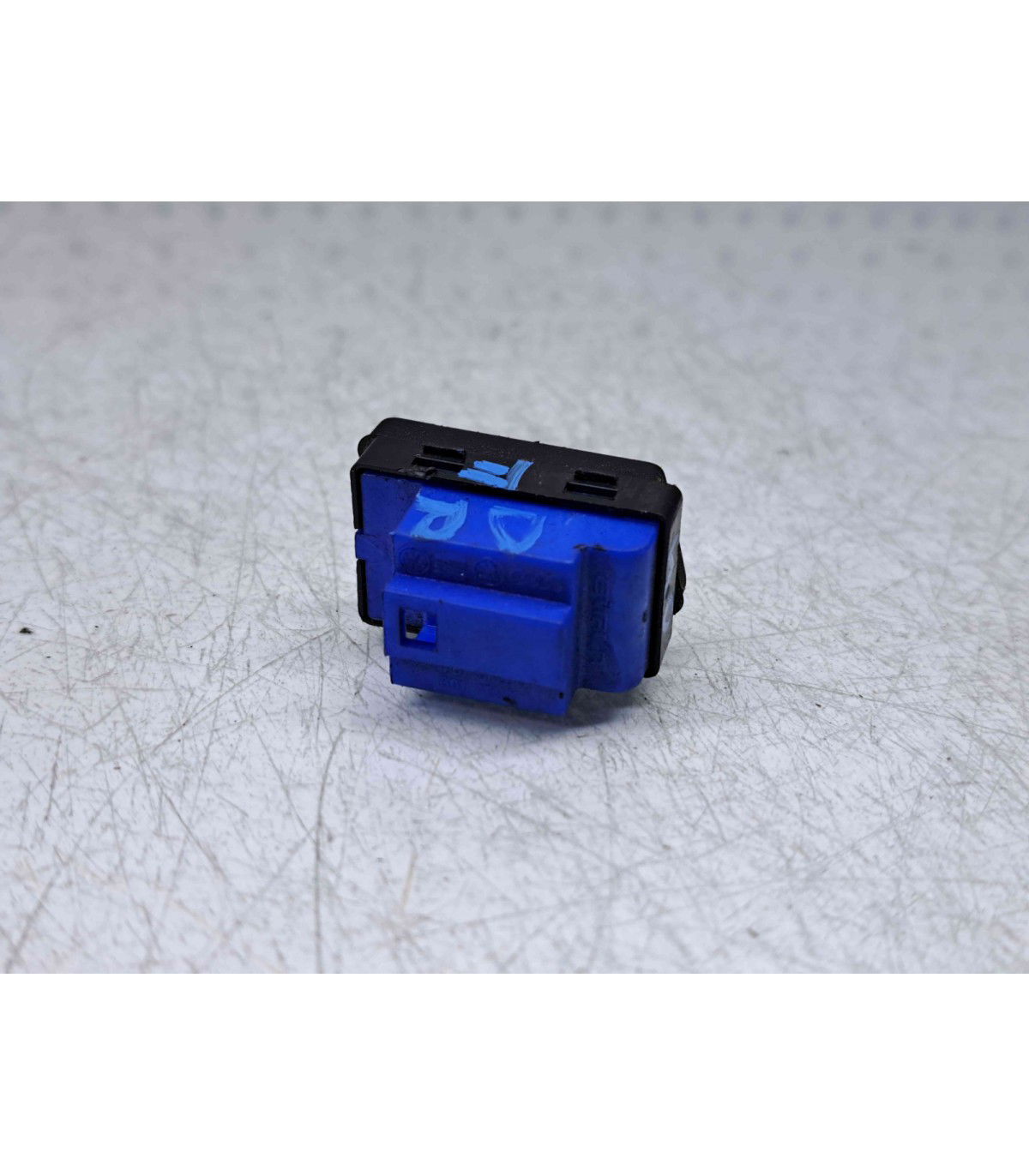  Buton blocare usi Volkswagen Caddy 3 (2KA, 2KH) [Fabr 2004-2009] 1T0962126
