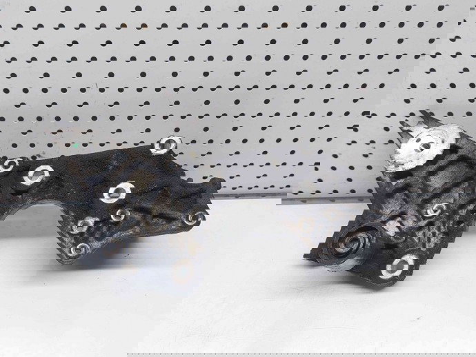 Suport pompa inalta Audi A4 (8K2, B8) [Fabr 2008-2015] 059130147P 2.7 TDI CGKA 2.7 TDI CGKA 140KW / 190CP