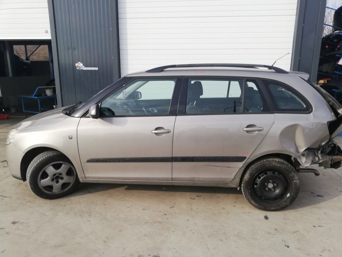Dezmembrez Skoda Fabia 2 FaceLift 1.4 BNM 2007-2014