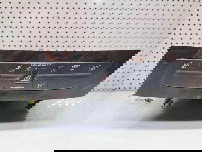  Butoane comenzi consola centrala Mercedes CLS (C219) [Fabr 2004-2011] A2116800552