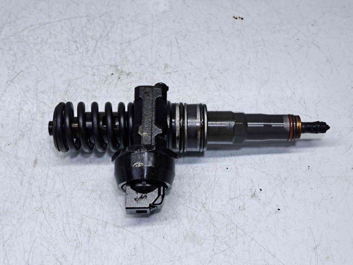 Injector Audi A3 Sportback (8PA) [Fabr 2004-2013] 038130073BN 1.9 TDI BLS 77KW / 105CP  