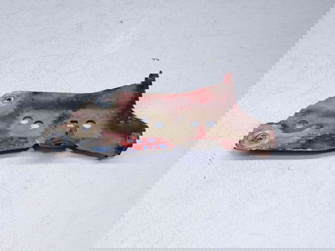 Suport aripa dreapta fata Audi A3 Sportback (8PA) [Fabr 2004-2013] 8P0821136A