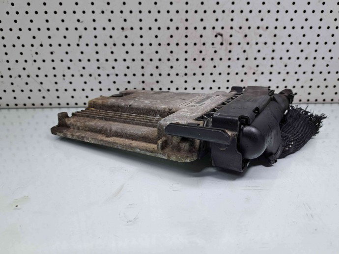 Calculator motor ECU Audi Q7 (4LB) [ Fabr 2006-2014] 4L0910401G 3.0 TDI CASA 176KW / 240CP  