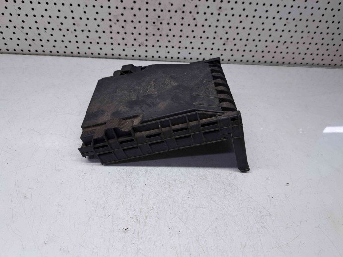  Capac panou sigurante Volkswagen Golf 6 (5K1) [Fabr 2009-2013] 1K0937132F 