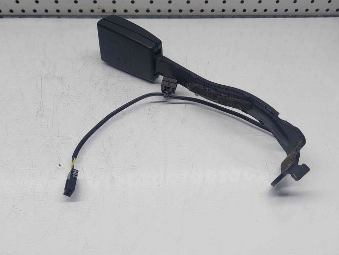  Capsa centura stanga fata Volkswagen Golf 6 (5K1) [Fabr 2009-2013] 1K4857755AB