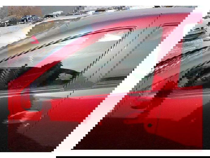 Usa stanga fataDacia Logan 1.2 D4F RETP01 2012