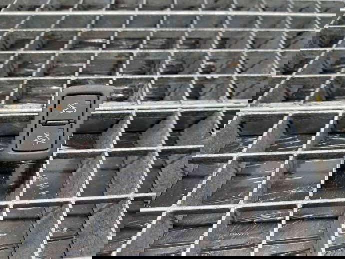  Butoane dezactivare alarma Audi A4 (8K5, B8) Avant [Fabr 2008-2015] 4F0962109