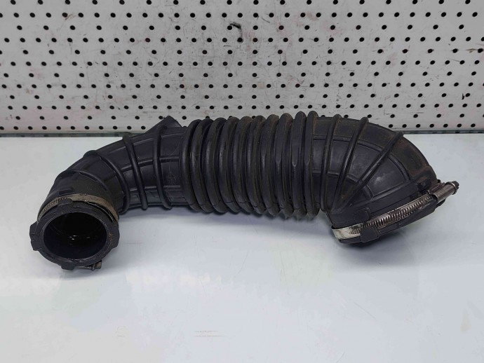Furtun intercooler Audi A4 (8K5, B8) Avant [Fabr 2008-2015] 03G129629E 2.0 TDI CAGA 2.0 TDI CAGA 105KW / 143CP