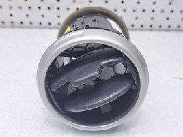  Grila aerisire centrala dreapta Nissan Qashqai [Fabr 2007-2014] 68760JD10A