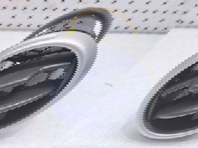  Grila aerisire centrala dreapta Nissan Qashqai [Fabr 2007-2014] 68760JD10A