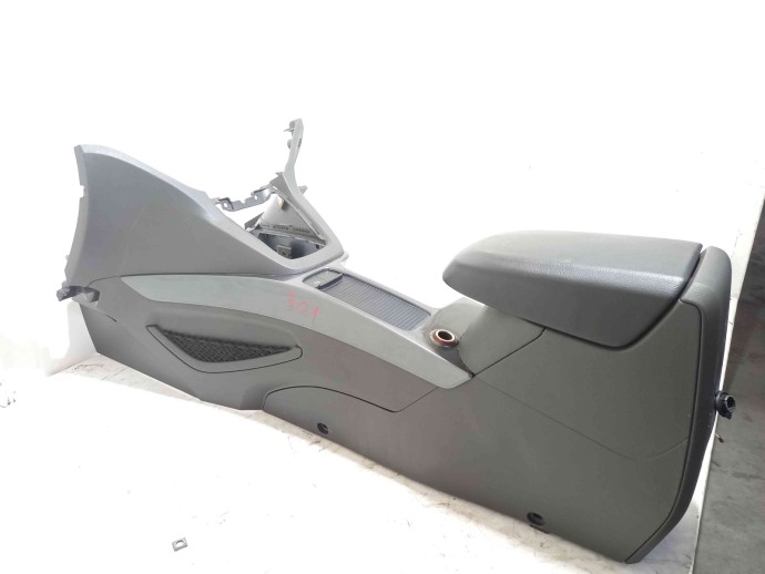 Consola centrala FORD KUGA 2.0 TDCI 2008-2012