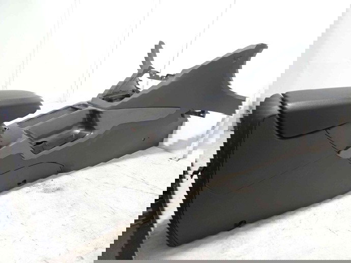 Consola centrala FORD KUGA 2.0 TDCI 2008-2012