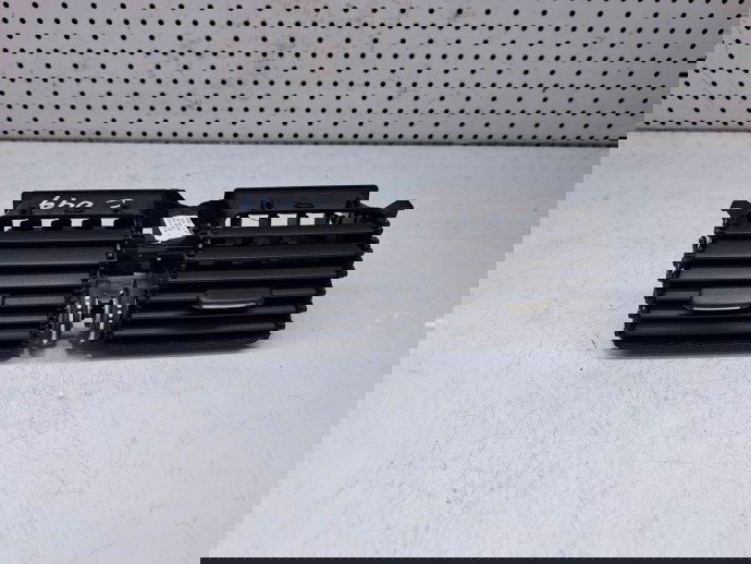  Grila aerisire centrala Volvo XC60 [Fabr 2008-2017] 06777081