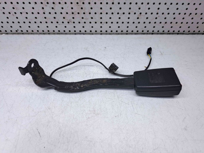  Capsa centura stanga fata Volkswagen Golf 5 (1K1) [Fabr 2004-2008] 1K4857755K