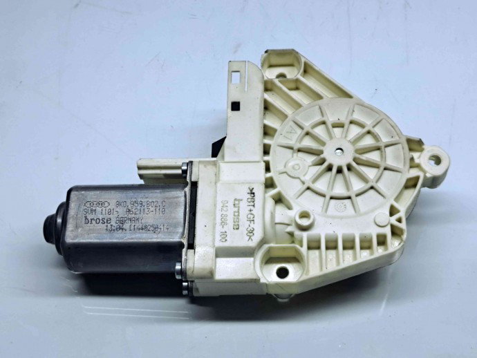 Motoras geam dreapta fata Audi A1 (8X1) [Fabr 2010-2018] 8K0959802C