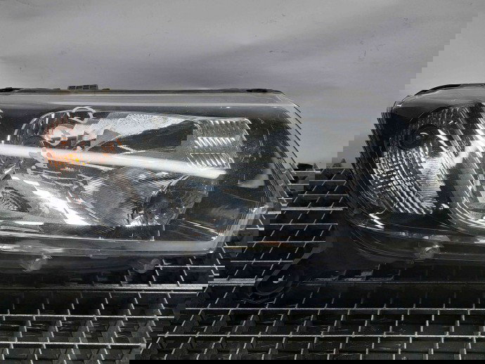  Far dreapta Dacia Logan MCV 2 [Fabr 2013-prezent 1.5 DCI K9K612 2015 260102523R