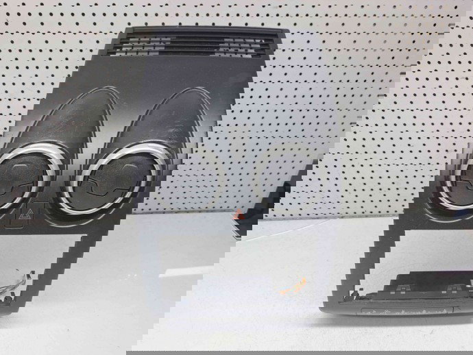  Grila aerisire centrala Nissan Qashqai [Fabr 2007-2014] P10381A77100