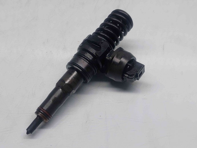 Injector Audi A3 Sportback (8PA) [Fabr 2004-2013] 038130073AG 1.9 TDI BLS 77KW / 105CP  