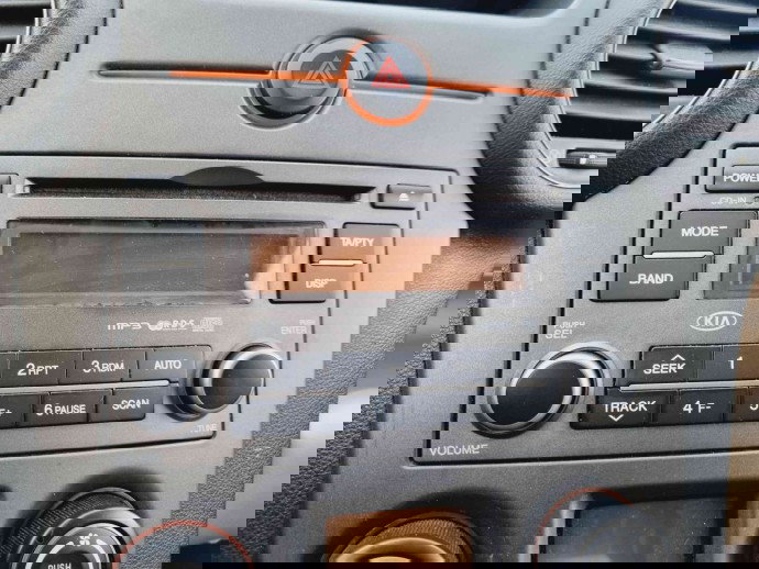  Radio CD Kia Carens III (LD) [Fabr 2006-2012] OEM