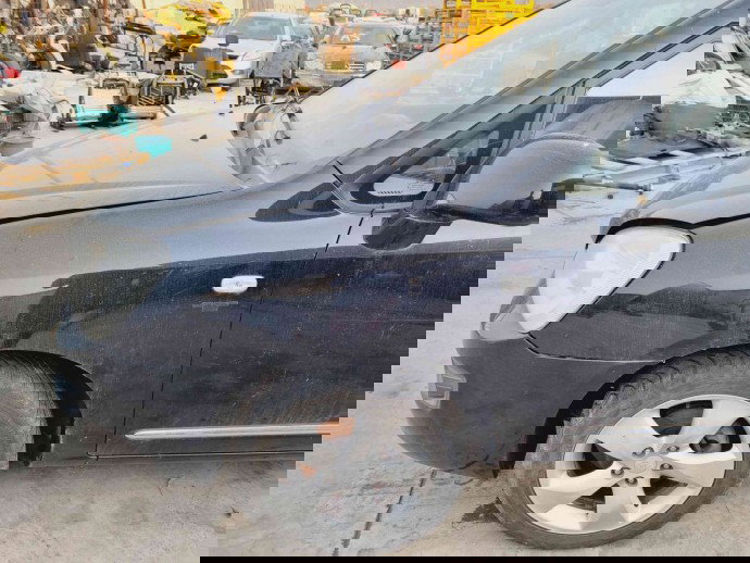 Aripa stanga fata Kia Carens III (LD) [Fabr 2006-2012] 9H BLACK CHERRY