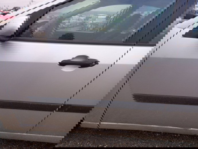 Usa stanga fata Ford focus 1 1.8 TDCI OEM 1991-2005