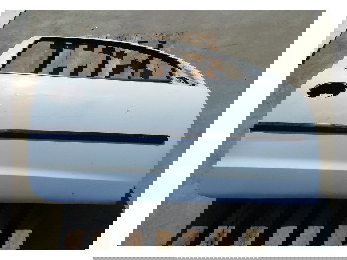 Usa dreapta fata Opel Corsa C 1.3 10U 2000-2005