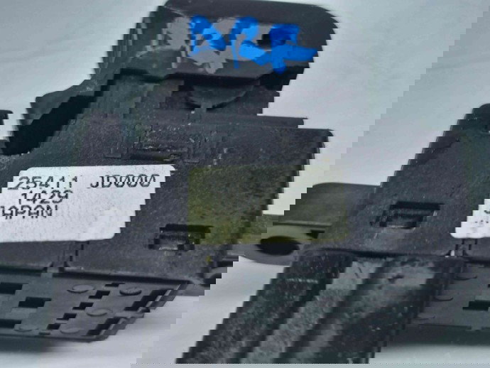  Buton geam dreapta fata Nissan Qashqai [Fabr 2007-2014] 25411JD000