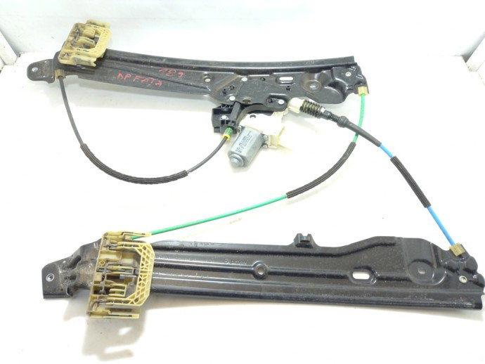 Macara cu motoras dreapta fata BMW 520 F10 7182112 2011-2016