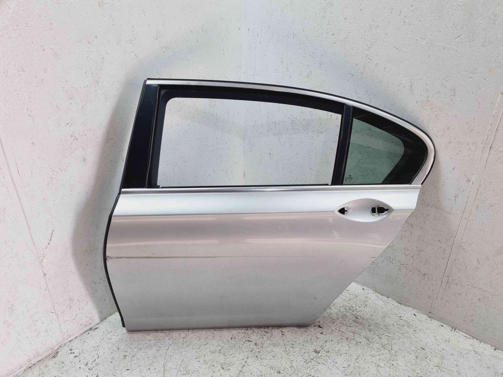 Usa stanga spate Bmw 7 (F01, F02) [Fabr 2008-2015] 354 TITANSILBER METL - imagine 1