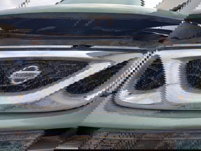 Grila bara fata Nissan Terrano  OEM 1999-2002