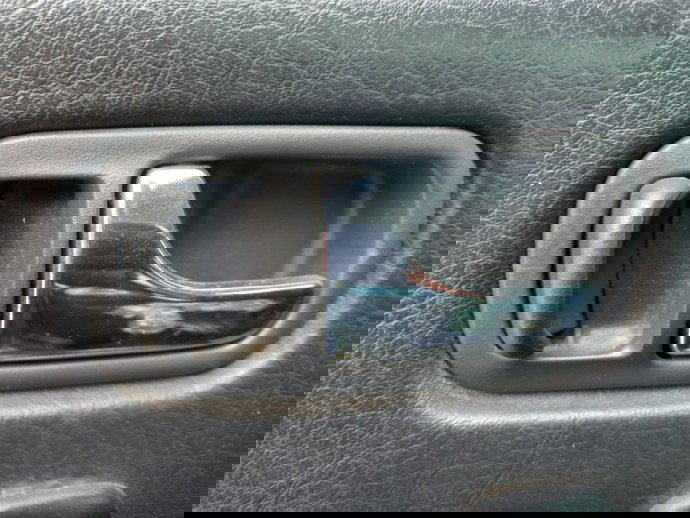 Maner interior stanga spate Nissan Terrano  OEM 1999-2002