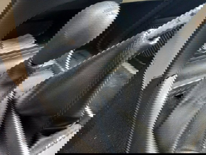 Nuca schimbator Nissan Terrano  OEM 1999-2002