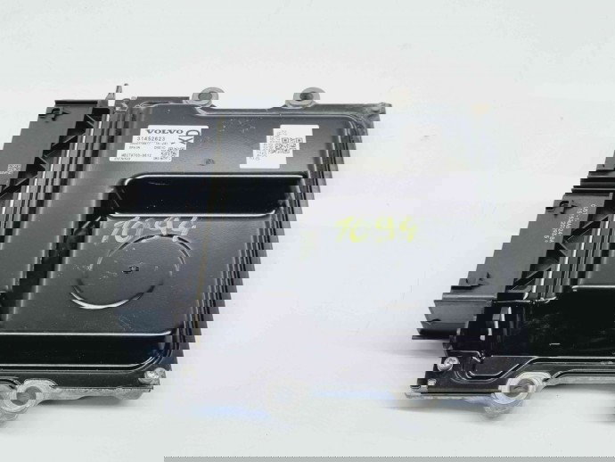 Calculator motor ECU Volvo V60 [Fabr 2010-2018] 31452623 2.0 D4204T8 88KW / 120CP 2.0 D4204T8 88KW / 120CP