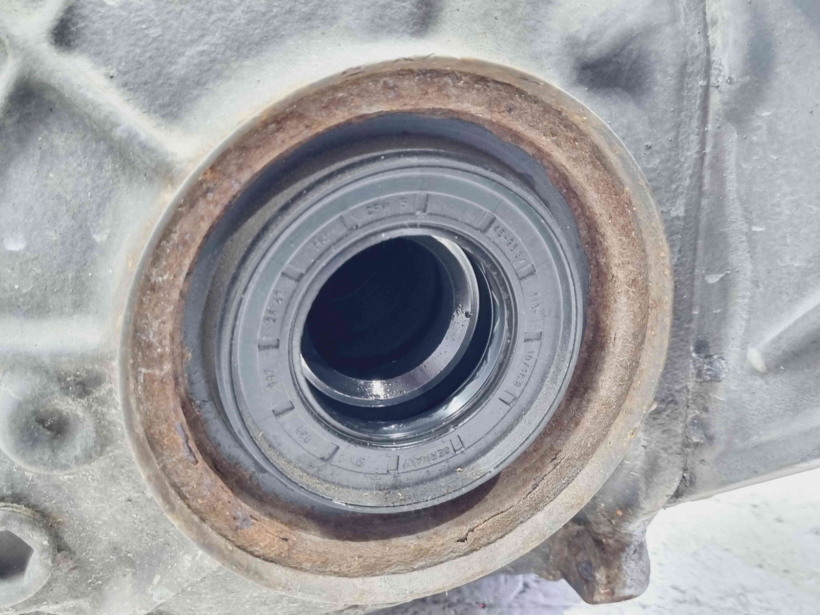 Grup diferential spate Mercedes Clasa E (W212) Facelift AMG [Fabr 2009-2016] 2123508403 2.2 CDI 651924 2.2 CDI 651924 143KW / 194CP - imagine 2