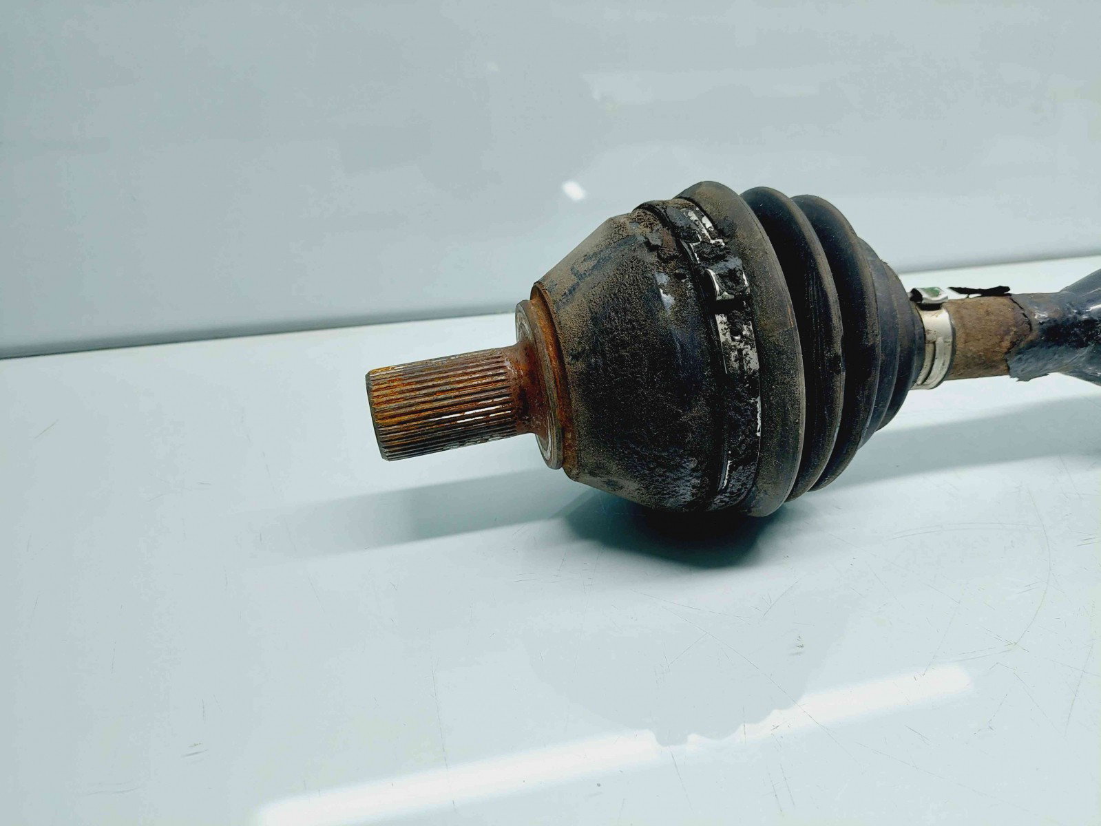 Planetara dreapta fata Volvo XC60 [Fabr 2008-2017] P30783068 2.4 D5244T 151KW / 205CP 2.4 D5244T 151KW / 205CP - imagine 2