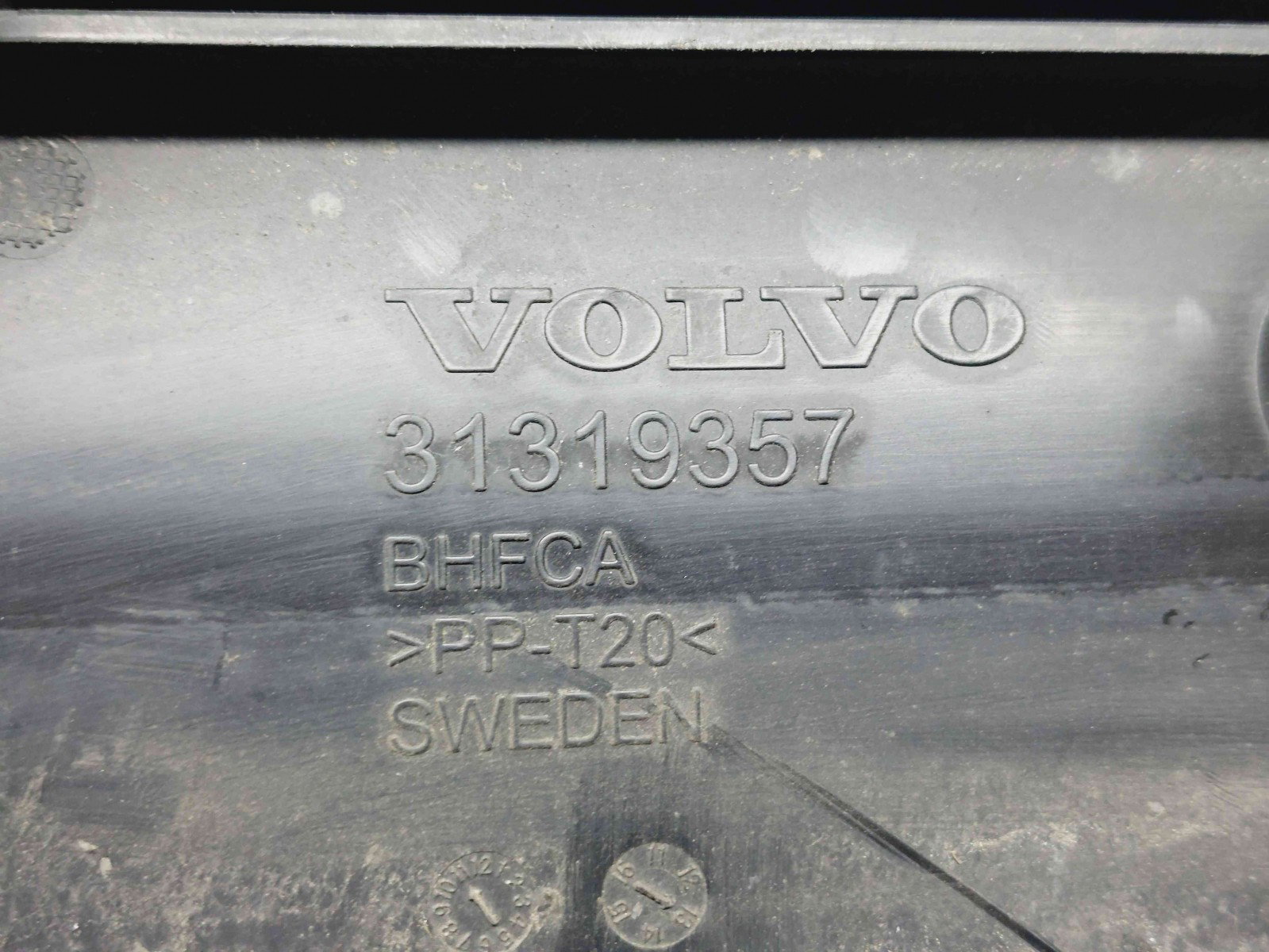 Capac trager Volvo V40 Rdesign [Fabr 2013-2019] 31319357 - imagine 5