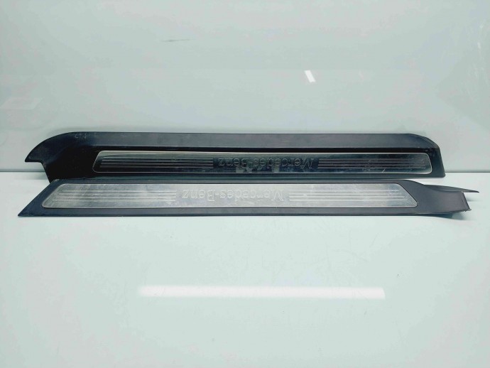 Set trimuri prag Mercedes Clasa E (W207) Coupe AMG [Fabr 2009-2012] A2076800235 / A2076800135