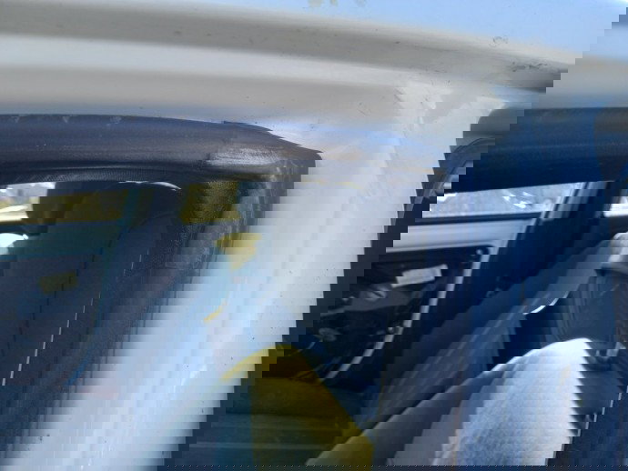 Cheder usa stanga fata Ford Fiesta 6  OEM 2008-2021