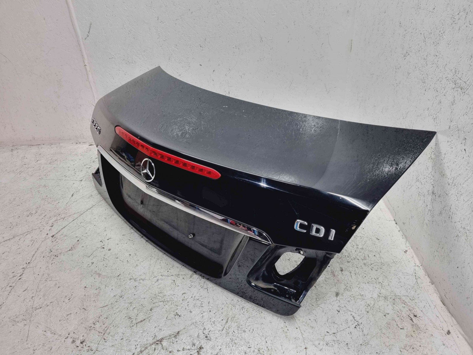 Capota portbagaj Mercedes Clasa E (W207) Coupe AMG [Fabr 2009-2012] 040 Unilack Negru - imagine 3