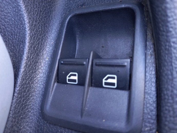 Butoane reglaj geamuri Skoda Fabia 2  OEM 2007-2014